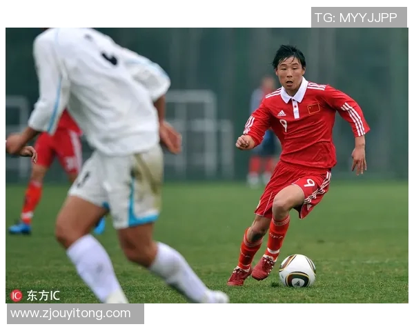 李伟的足球之路：从青涩少年到职业球员的心路历程